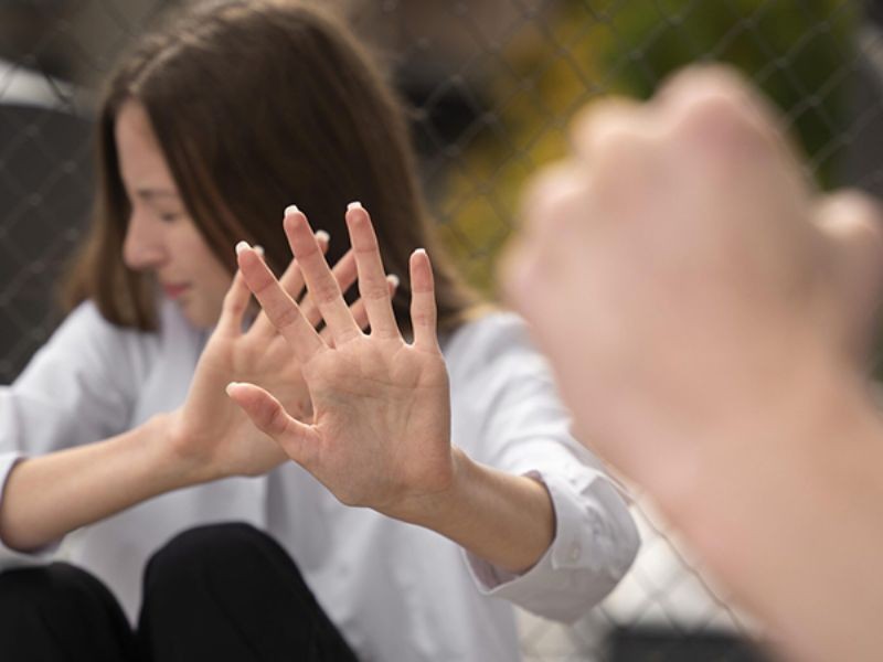 Violência nas escolas: como falar com crianças e adolescentes sobre o problema?